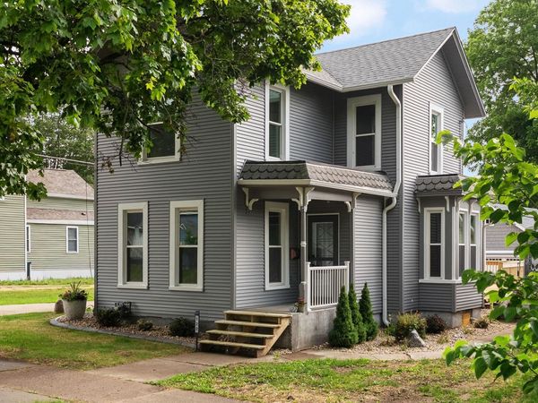 122 S 1st Street, Evansville, WI 53536