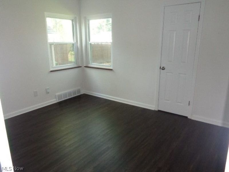 5840 Queens Highway, Parma Heights, OH 44130 Photo 13