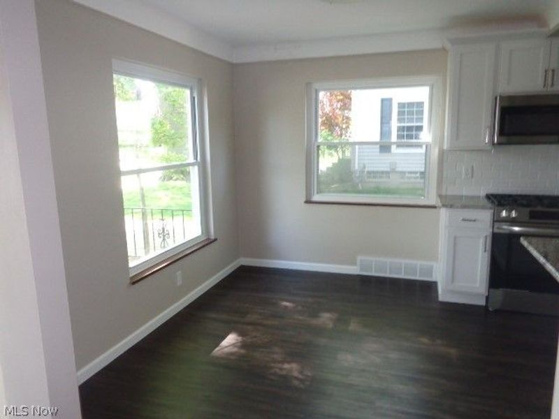 5840 Queens Highway, Parma Heights, OH 44130 Photo 8