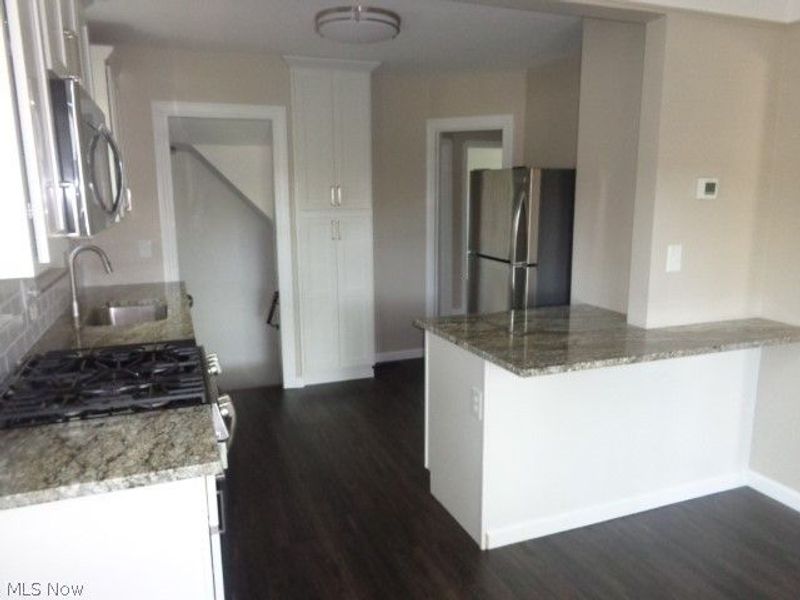 5840 Queens Highway, Parma Heights, OH 44130 Photo 9