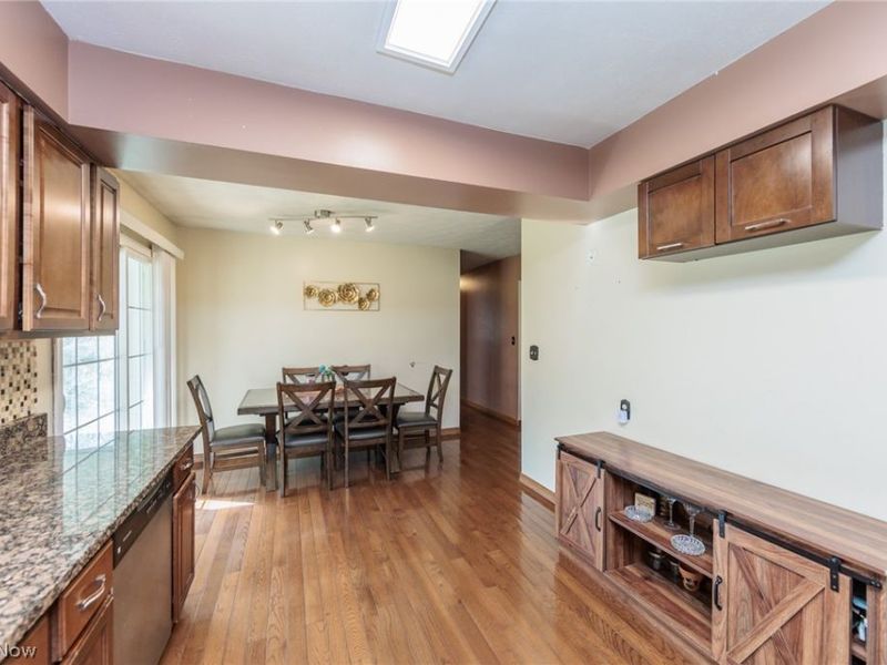 19157 Howe Road, Strongsville, OH 44136 Photo 4