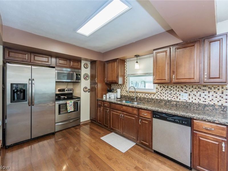 19157 Howe Road, Strongsville, OH 44136 Photo 5