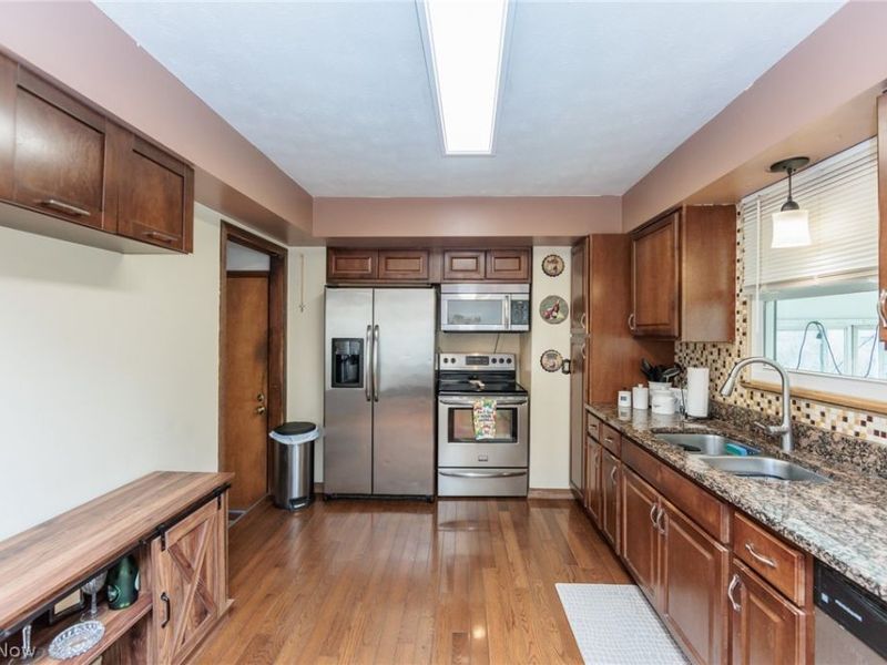 19157 Howe Road, Strongsville, OH 44136 Photo 7