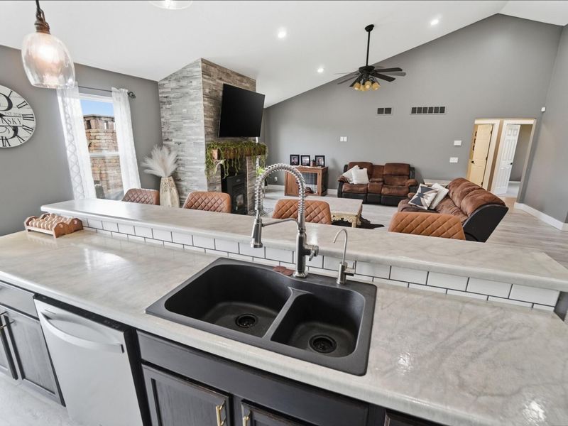 16120 Waynesfield Road , Waynesfield, OH 45896 Photo 17
