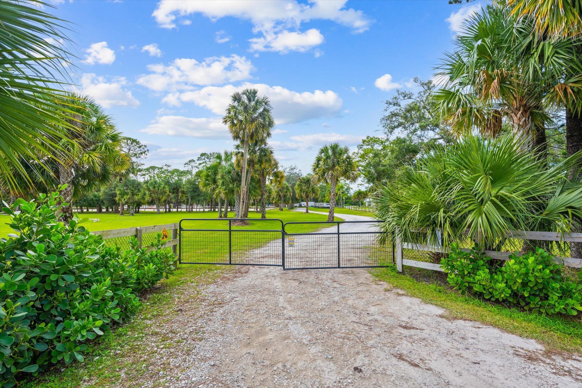 3509 C Road, Loxahatchee Groves, FL 33470 Photo