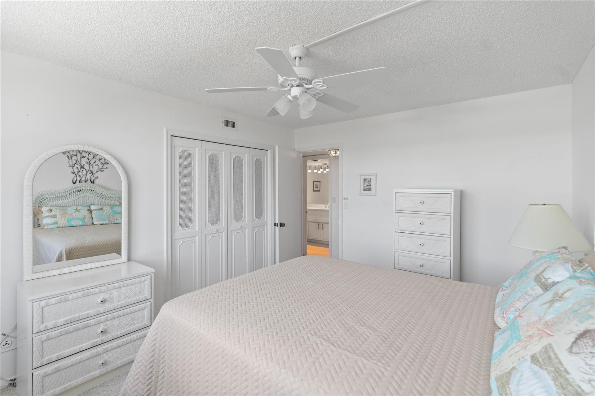 5200 N Ocean Boulevard, Unit 710b, Fort Lauderdale, FL 33308 Photo