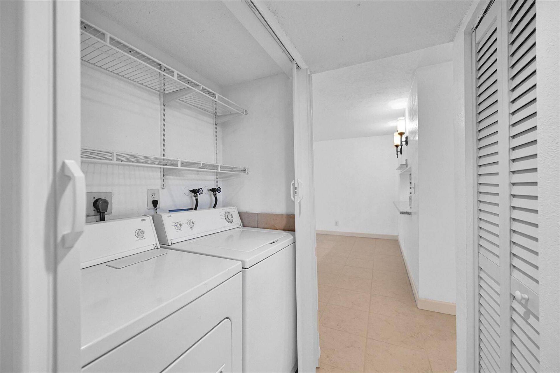 7173 Orange Drive, Unit 215b, Davie, FL 33314 Photo