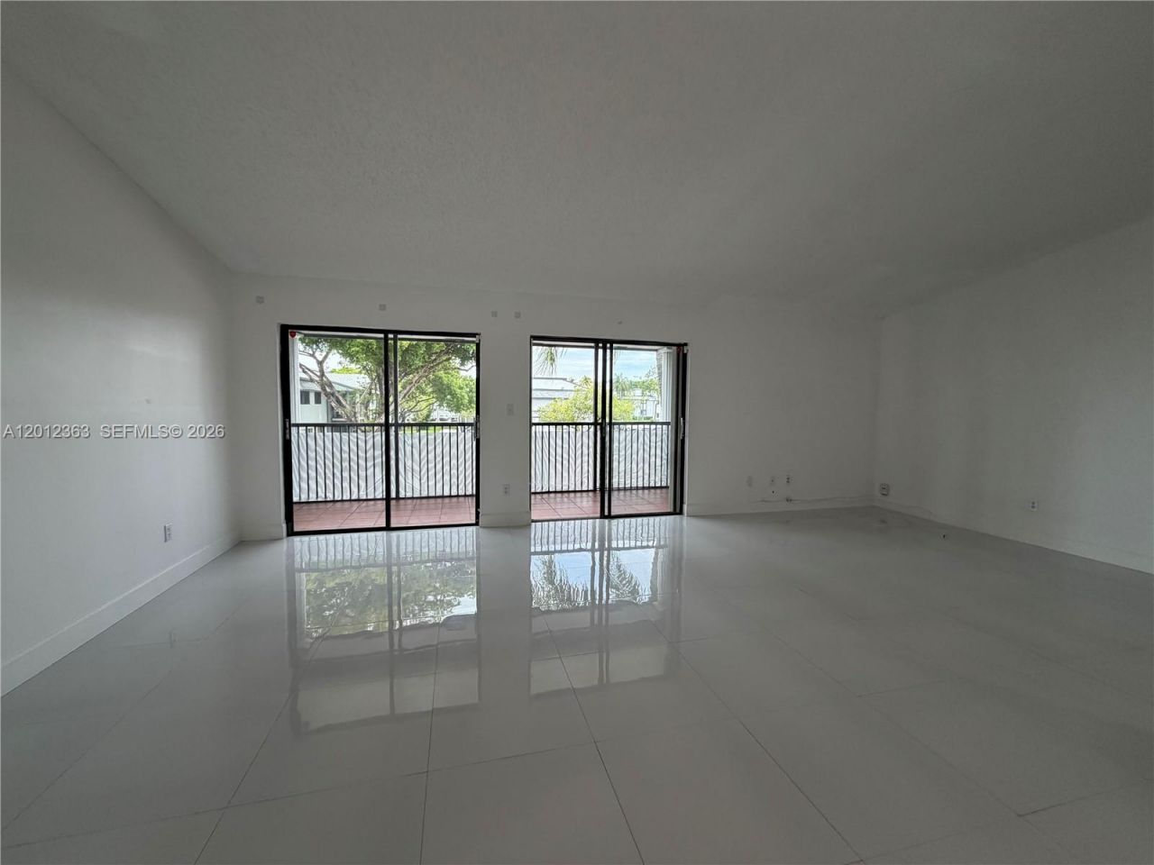 468 NE 206th Ln, Unit 212, Miami, FL 33179 Photo