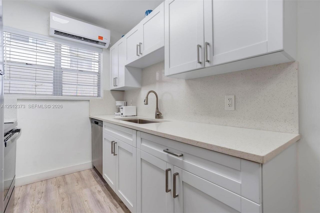 4015 Indian Creek Dr , Unit 106, Miami Beach, FL 33140 Photo