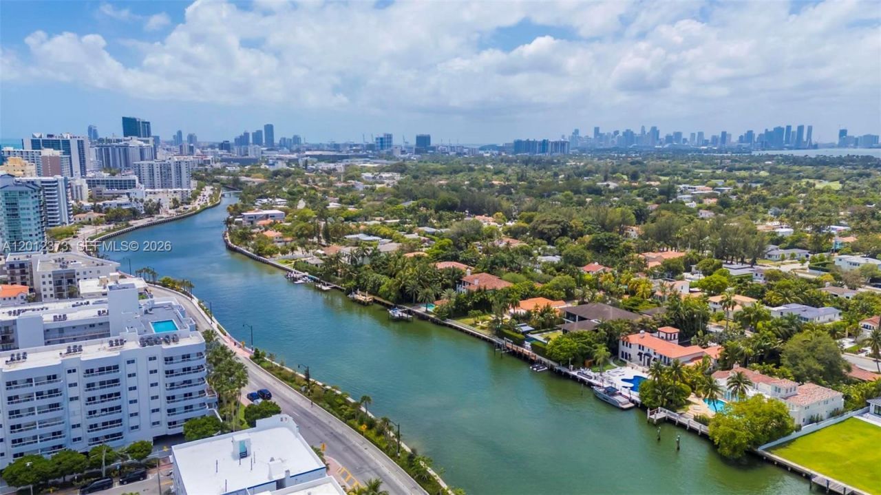 4015 Indian Creek Dr , Unit 106, Miami Beach, FL 33140 Photo