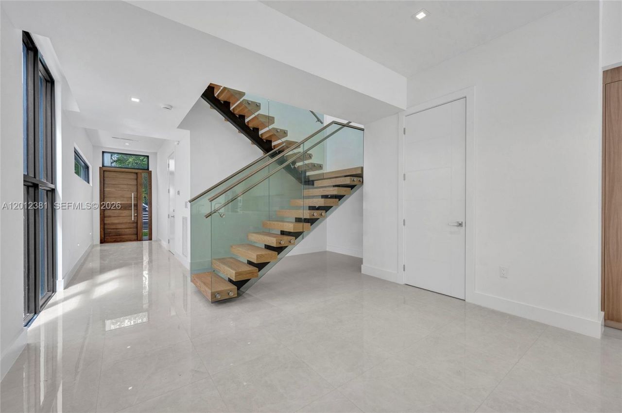 1235 SW 13th Ave , Unit 1235, Miami, FL 33135 Photo