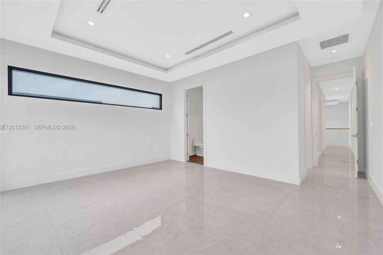 1235 SW 13th Ave , Unit 1235, Miami, FL 33135 Photo