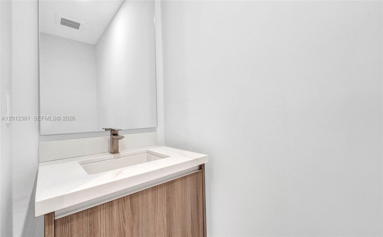 1235 SW 13th Ave , Unit 1235, Miami, FL 33135 Photo