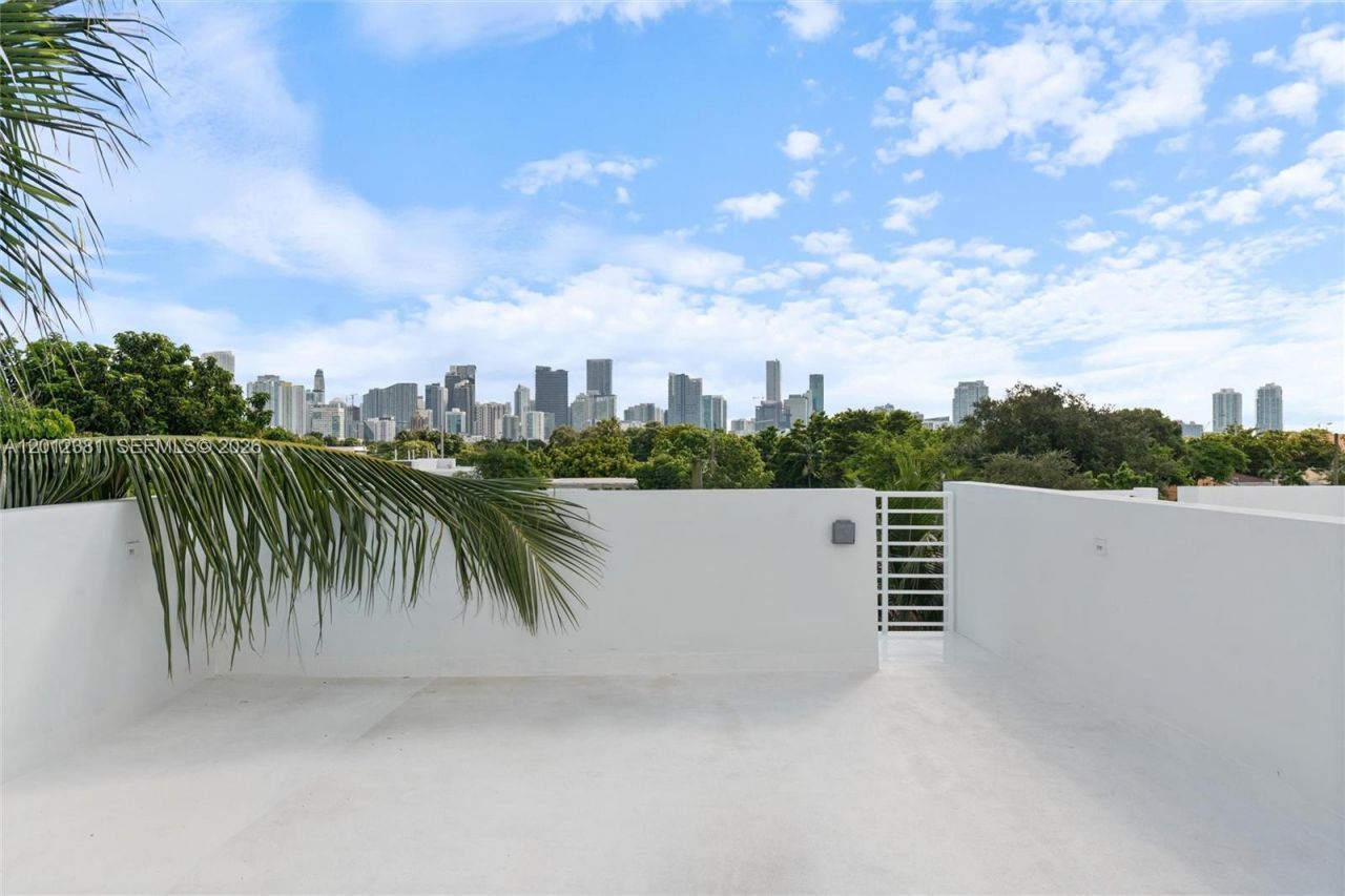 1235 SW 13th Ave , Unit 1235, Miami, FL 33135 Photo