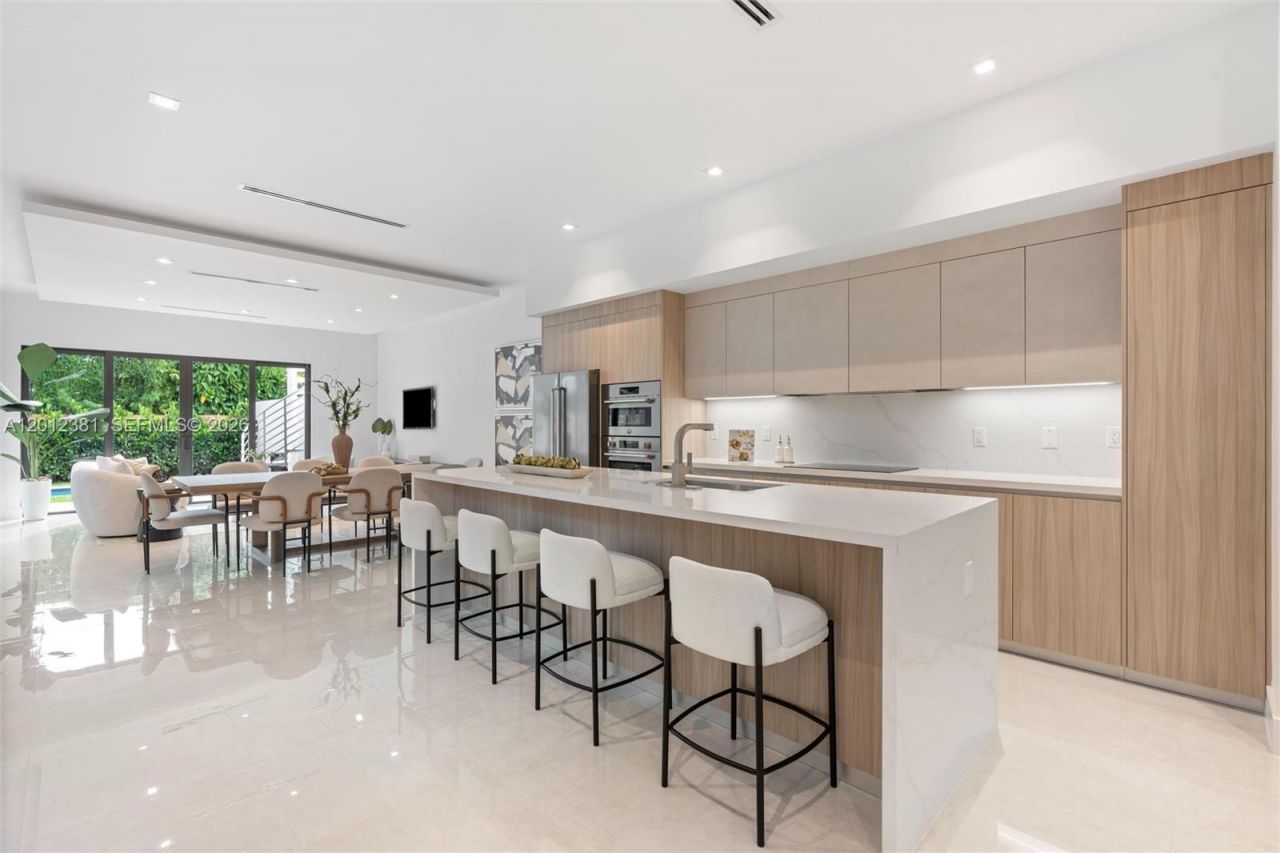 1235 SW 13th Ave , Unit 1235, Miami, FL 33135 Photo