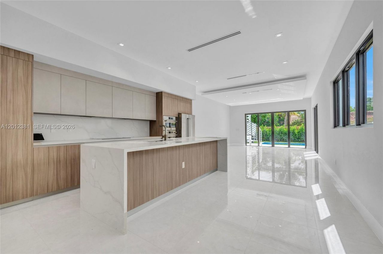 1235 SW 13th Ave , Unit 1235, Miami, FL 33135 Photo