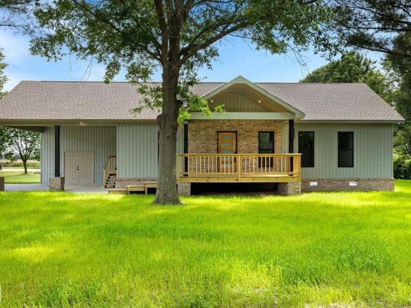 301 Dogwood Street, Caraway, AR 72419