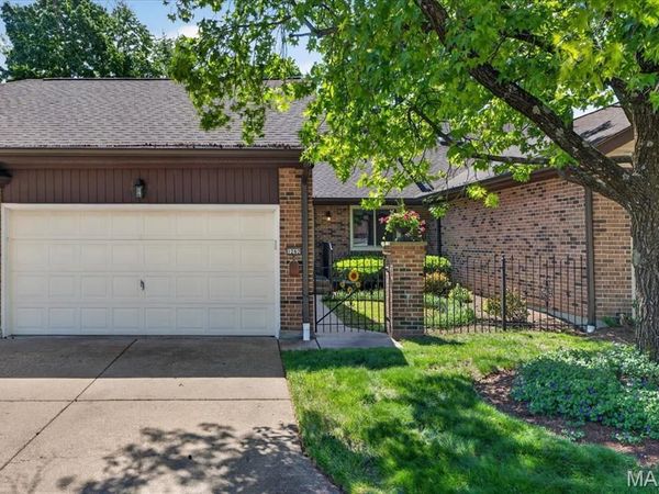 1262 Coral Bells Court , St Louis, MO 63146