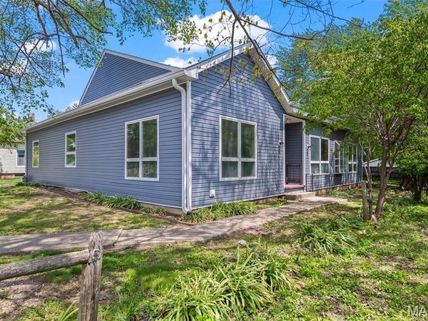 716 N Jefferson Street , Litchfield, IL 62056