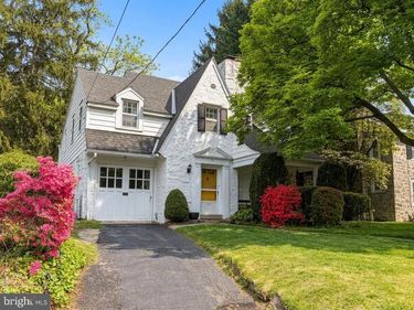9 W ESSEX AVENUE, LANSDOWNE, PA 19050