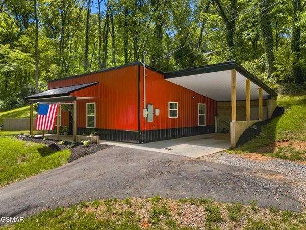 953 Hall Drive, Morristown, TN 37813
