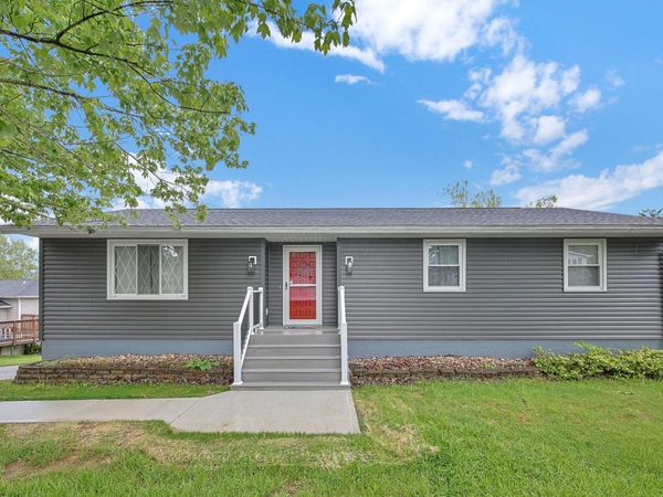 3285 Lakewood Drive, Zanesville, OH 43701