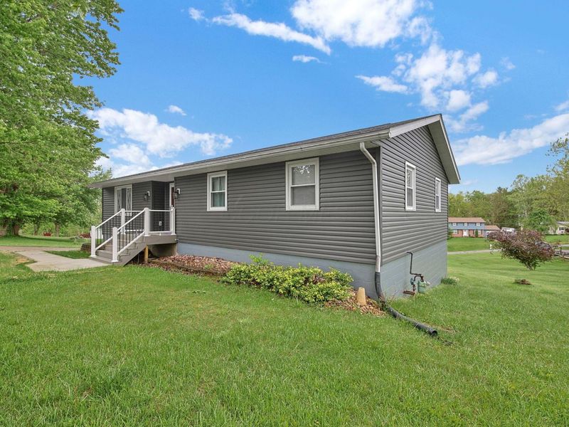 3285 Lakewood Drive, Zanesville, OH 43701 Photo 4