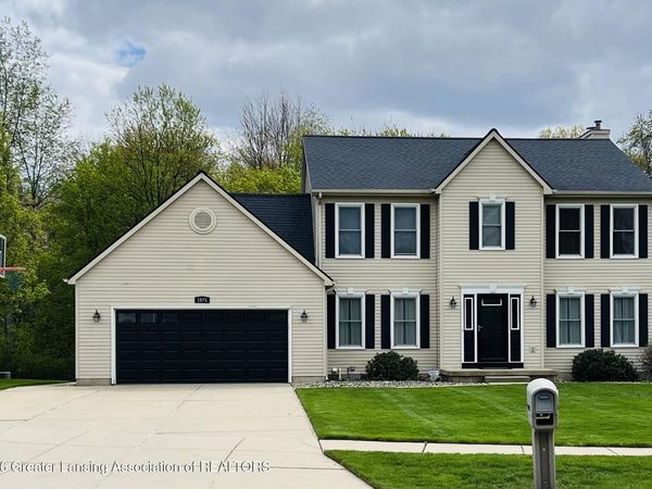 1075 Lacosta Drive, DeWitt, MI 48820