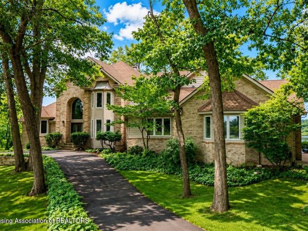 10082 Oak Island Drive, Laingsburg, MI 48848