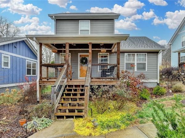 318 Cottage Court , Ball Ground, GA 30107