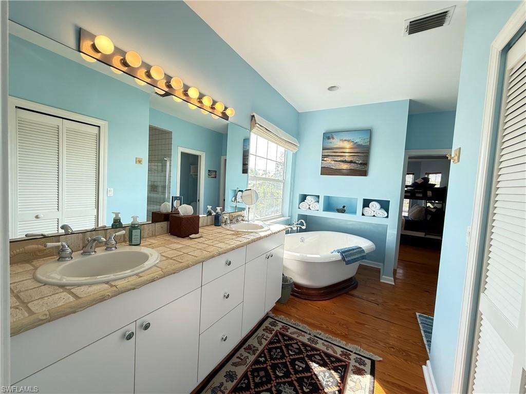 1296 Grand Canal Dr , Naples, FL 34110 Photo