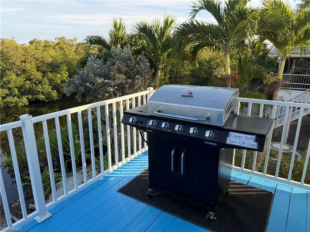 1296 Grand Canal Dr , Naples, FL 34110 Photo