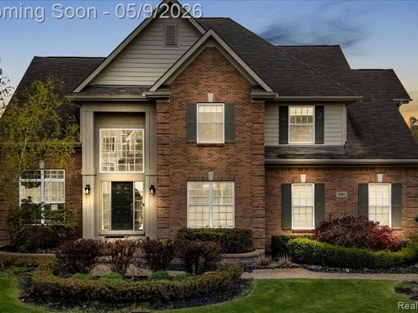 3881 High Grove Way, Orion Twp, MI 48360