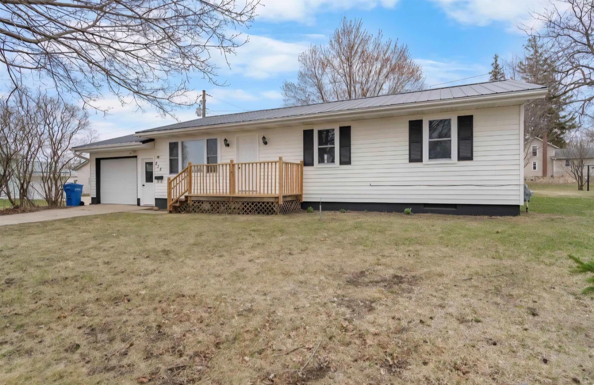 515 N Hartwell Avenue, New Hampton, IA 50659 Main Photo