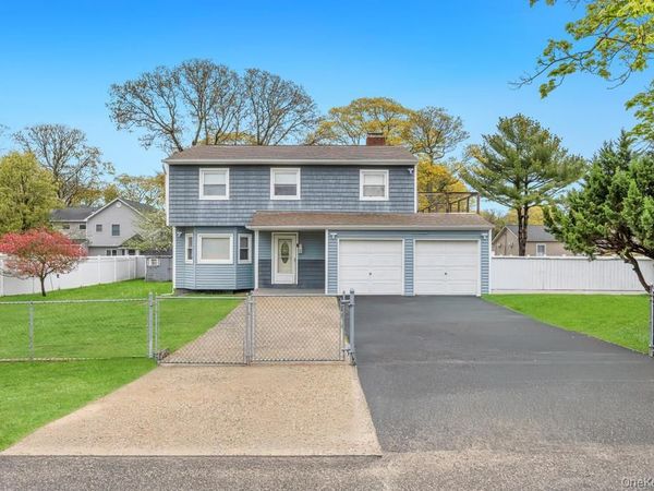 25 Gould Road, Centereach, NY 11720