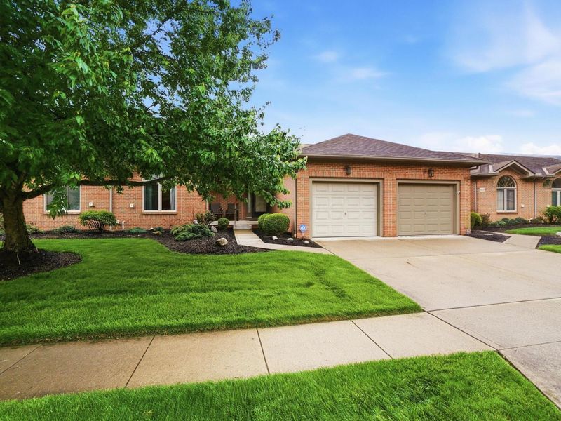 4781 Cypress Grove Drive , Groveport, OH 43125 Photo 2