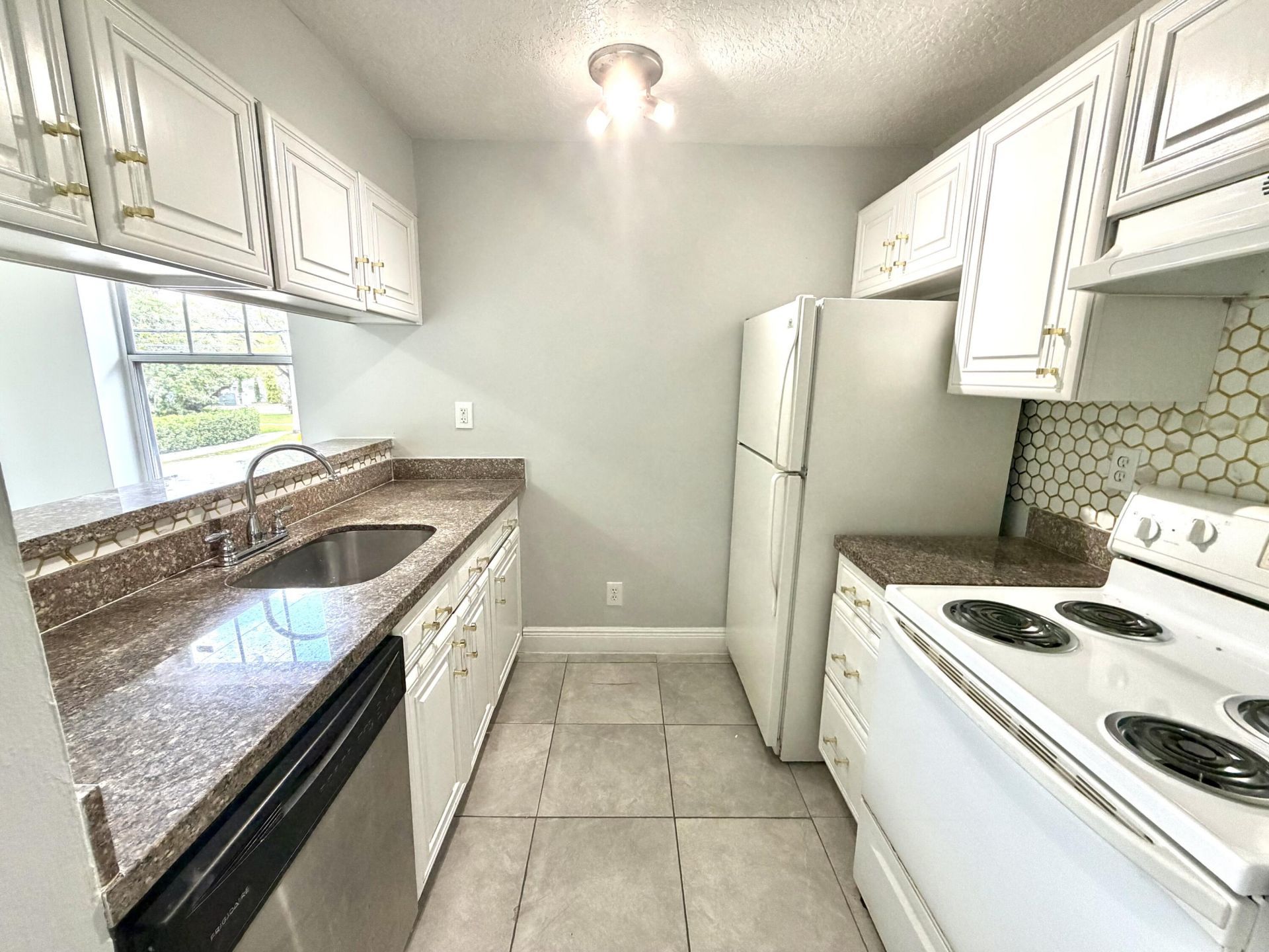 1025 SW 2nd Court, Unit 5, Fort Lauderdale, FL 33312 Photo