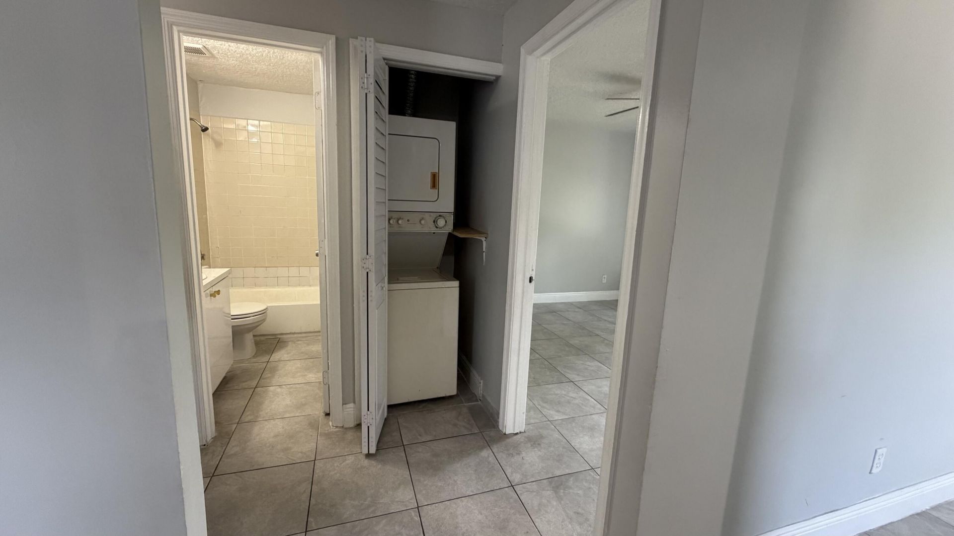 1025 SW 2nd Court, Unit 5, Fort Lauderdale, FL 33312 Photo