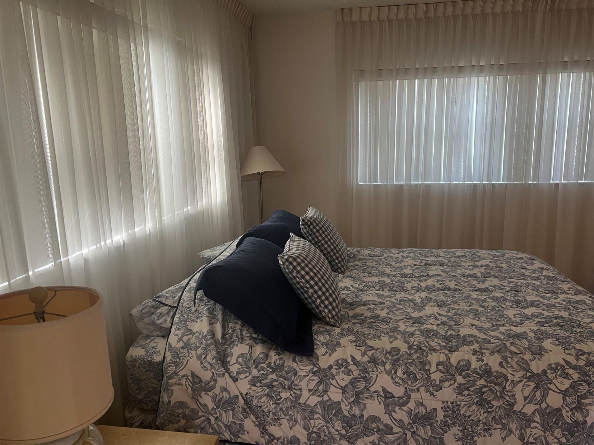 1425 Atlantic Shores Boulevard, Unit 601, Hallandale Beach, FL 33009 Photo