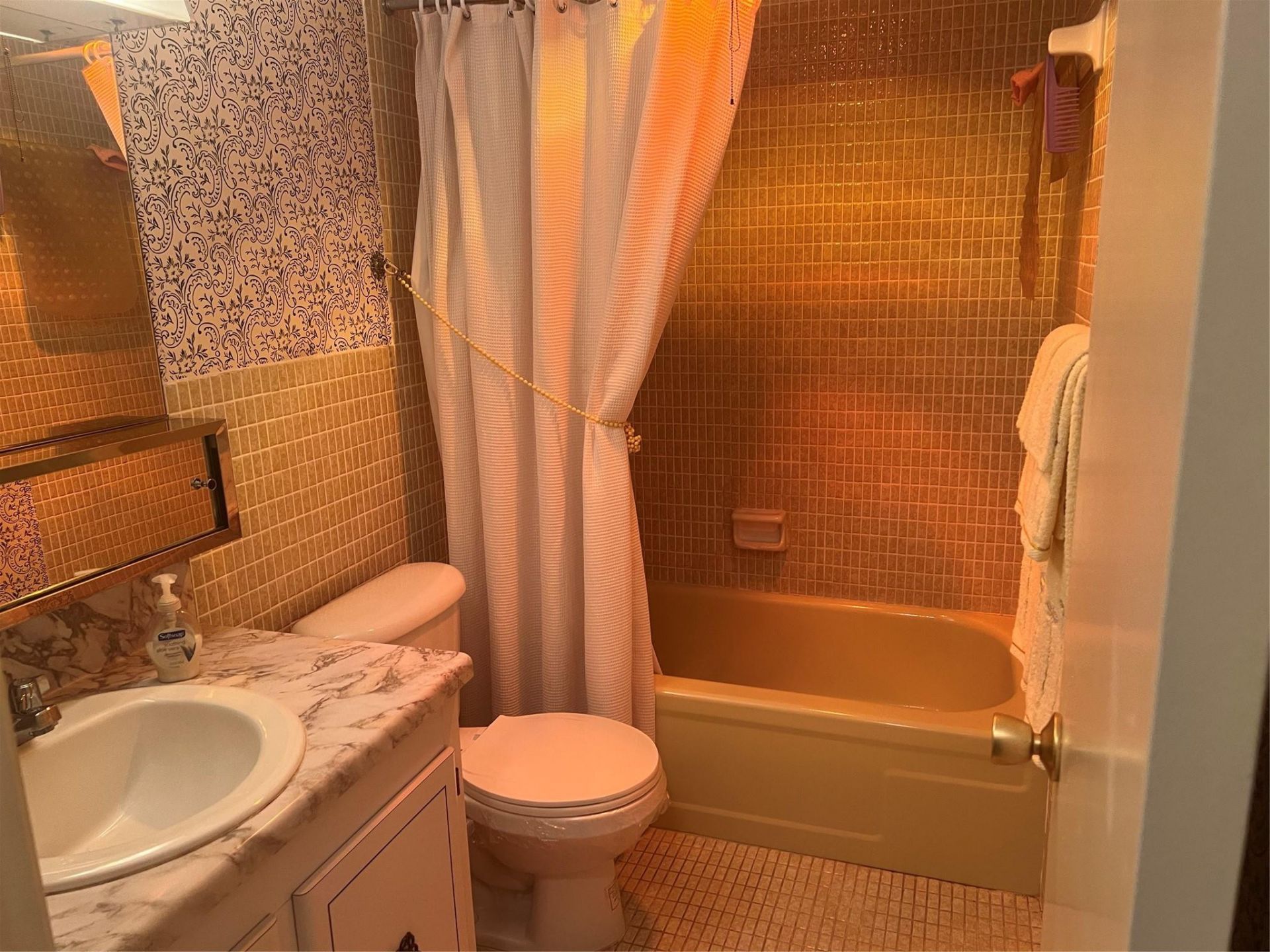 1425 Atlantic Shores Boulevard, Unit 601, Hallandale Beach, FL 33009 Photo