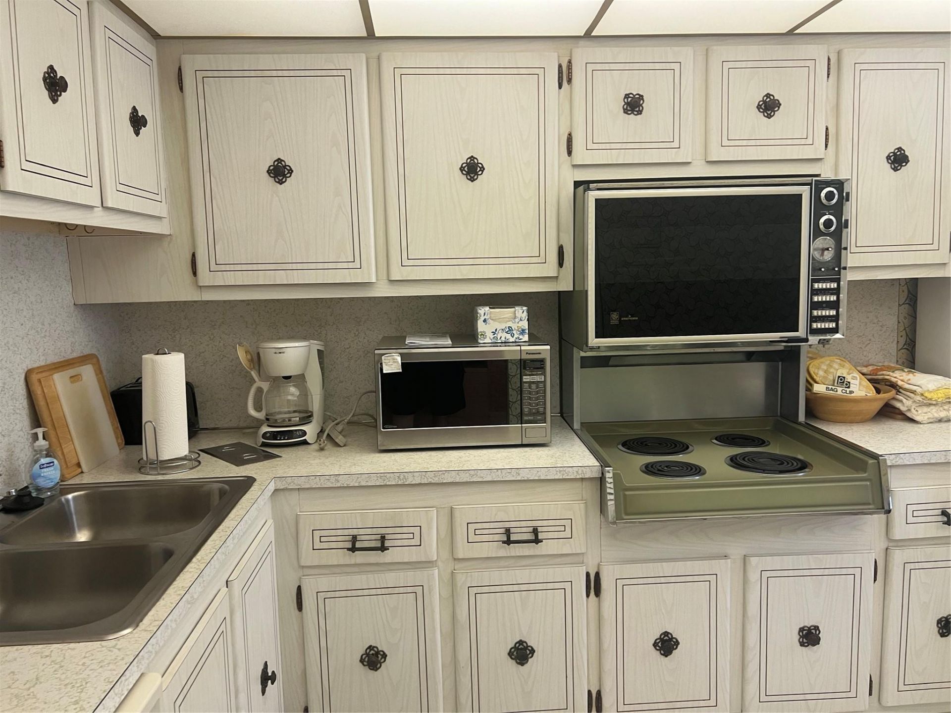 1425 Atlantic Shores Boulevard, Unit 601, Hallandale Beach, FL 33009 Photo