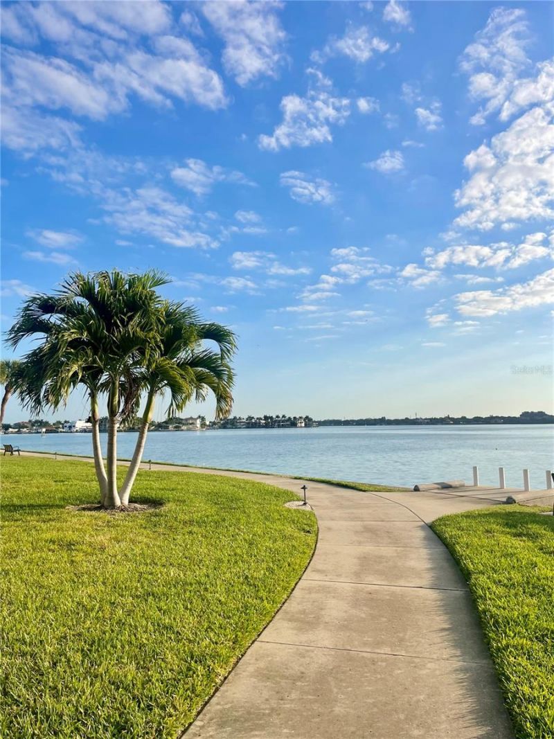 7893 Sailboat Key Boulevard S, Unit 101, South Pasadena, FL 33707 Photo