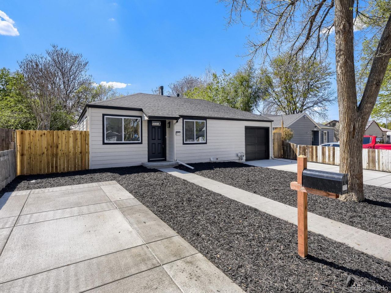 1171 Geneva Street, Aurora, CO 80010 Main Photo