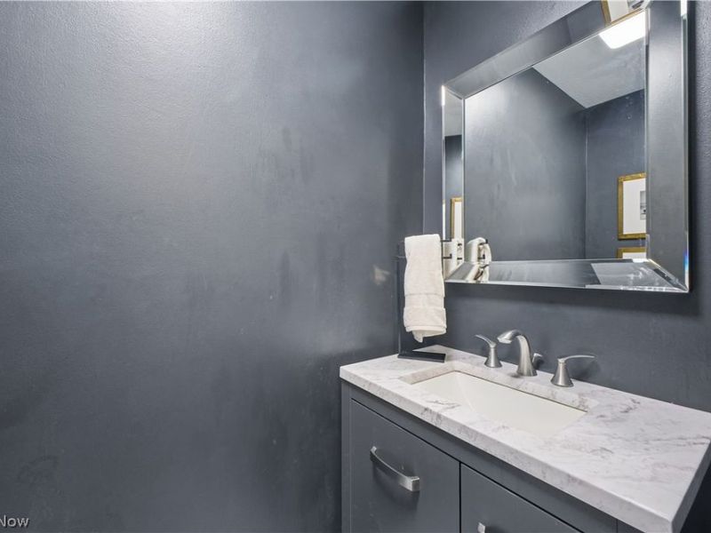 505 Sycamore Trail, Cortland, OH 44410 Photo 14