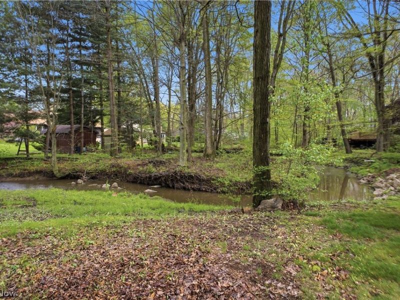 505 Sycamore Trail, Cortland, OH 44410 Photo 3