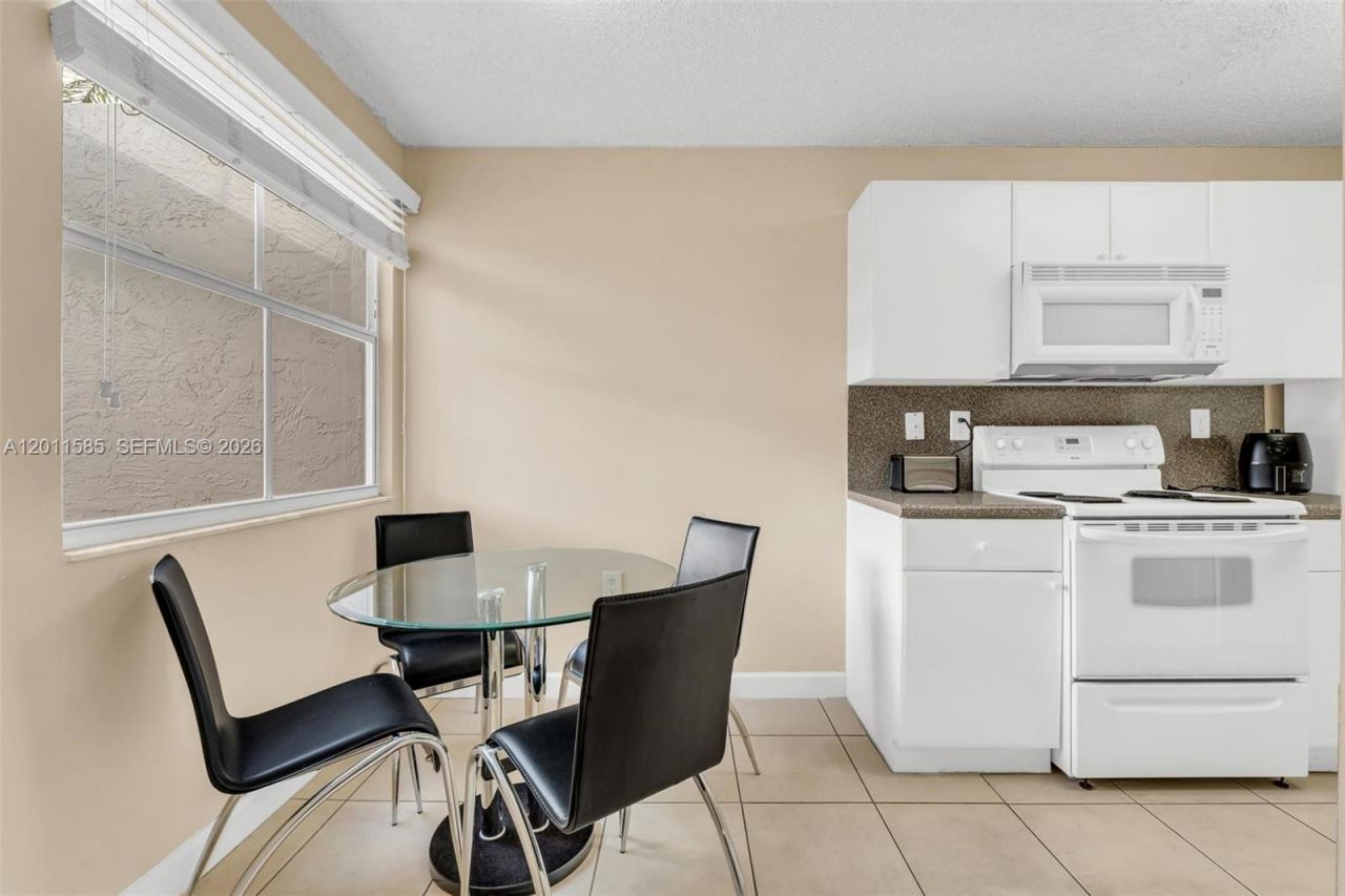 4647 NW 97th Pl , Unit 151, Doral, FL 33178 Photo