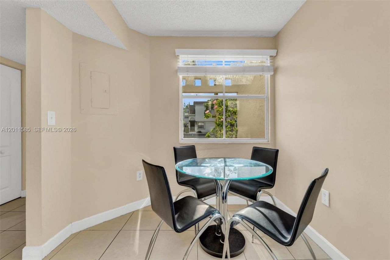 4647 NW 97th Pl , Unit 151, Doral, FL 33178 Photo