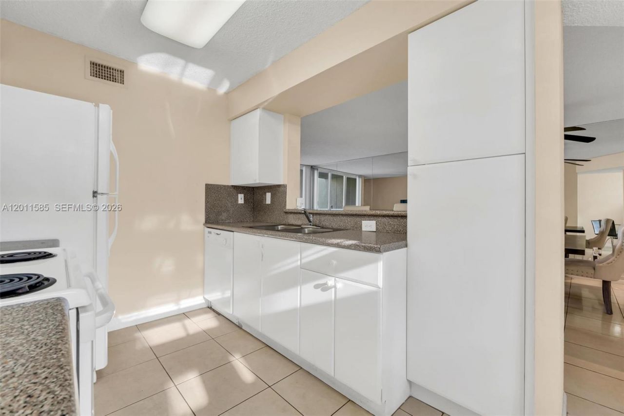 4647 NW 97th Pl , Unit 151, Doral, FL 33178 Photo