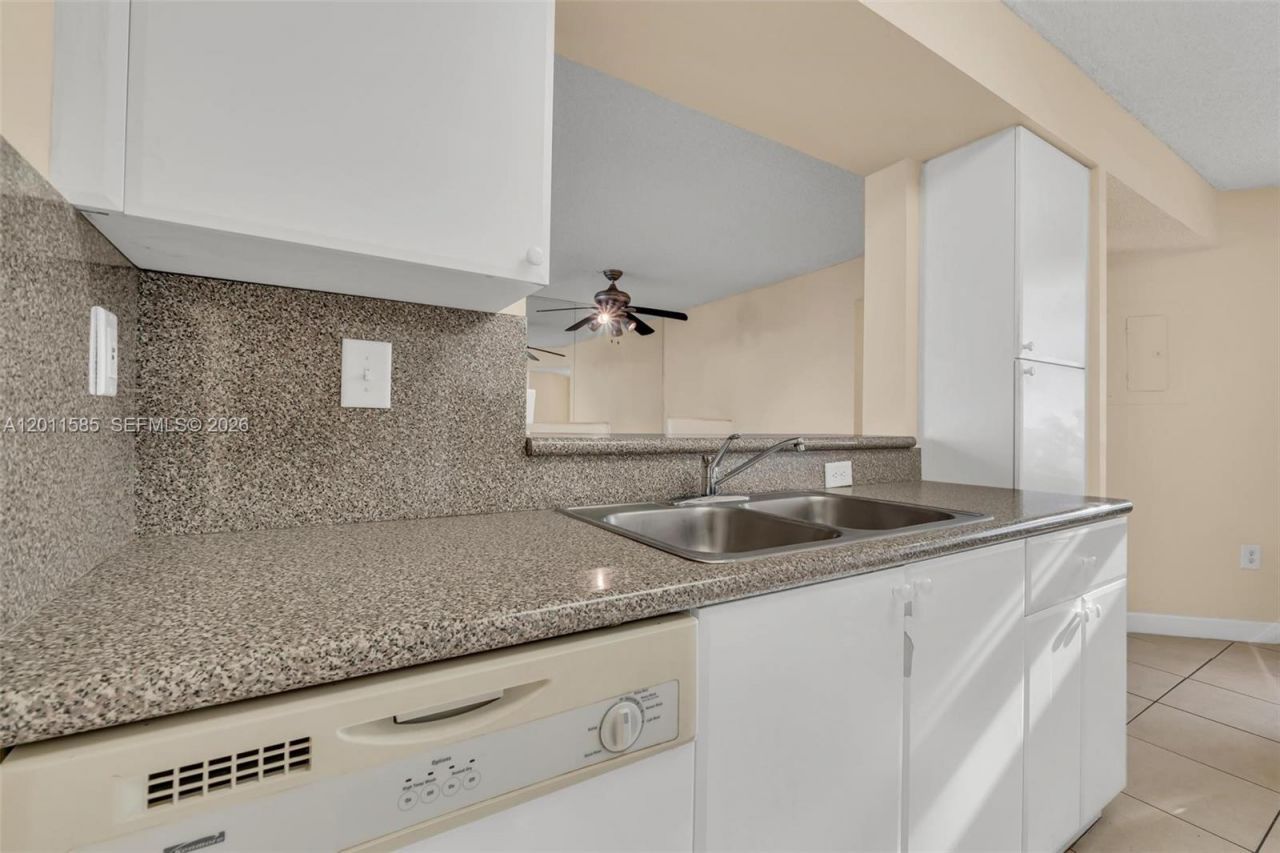 4647 NW 97th Pl , Unit 151, Doral, FL 33178 Photo