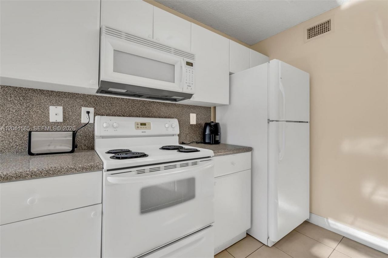 4647 NW 97th Pl , Unit 151, Doral, FL 33178 Photo